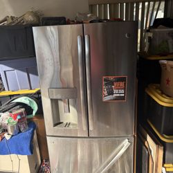 GE Fridge 