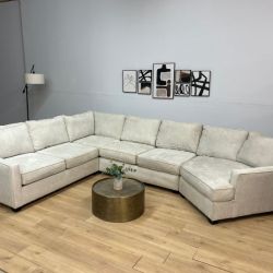 Large White 3-Piece Sectional Couch with Cuddler