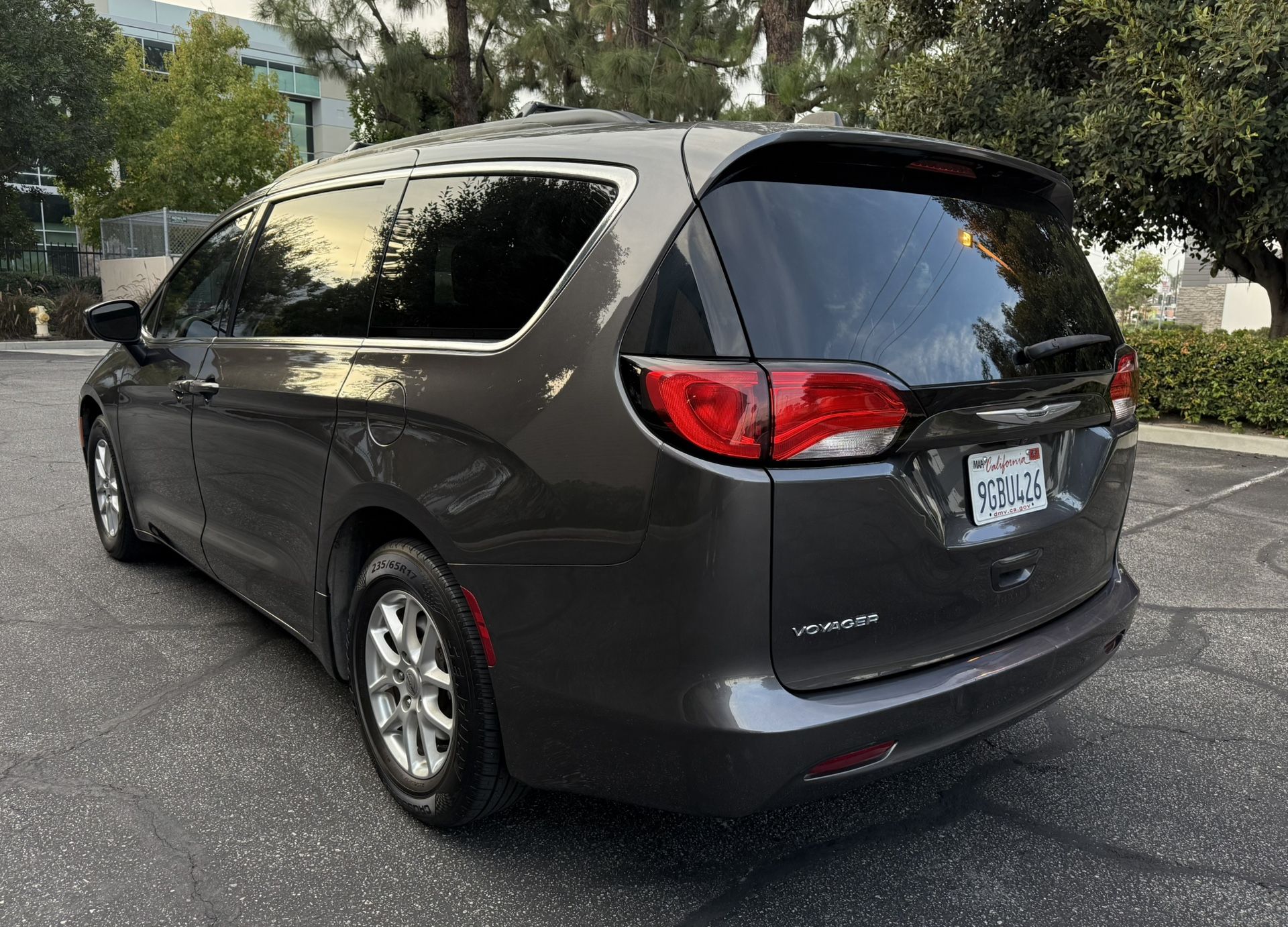 2021 Chrysler Voyager