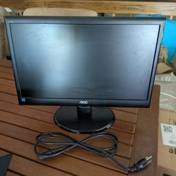 AOC 18 In LED Monitor Works Great E590Swn