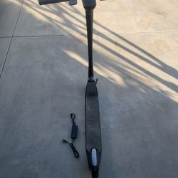 Unagi Scooter Model One Matte Black / E500 Dual Motor (USED)