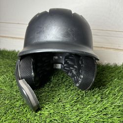 Marucci Duravent Junior Baseball Batting Helmet w/ Jaw Guard (Black)(Size 6 3/8 - 6 7/8)