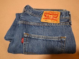 Levis 501 Jeans Mens 34x30 Blue 100% Cotton Straight Reg Dark Wash Button Fly