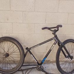 Crew Defender Bile Fram And Tires