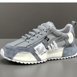 Size 10 Trendy Sneaker 