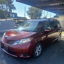2015 Toyota Sienna