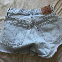 levi’s woman shorts 