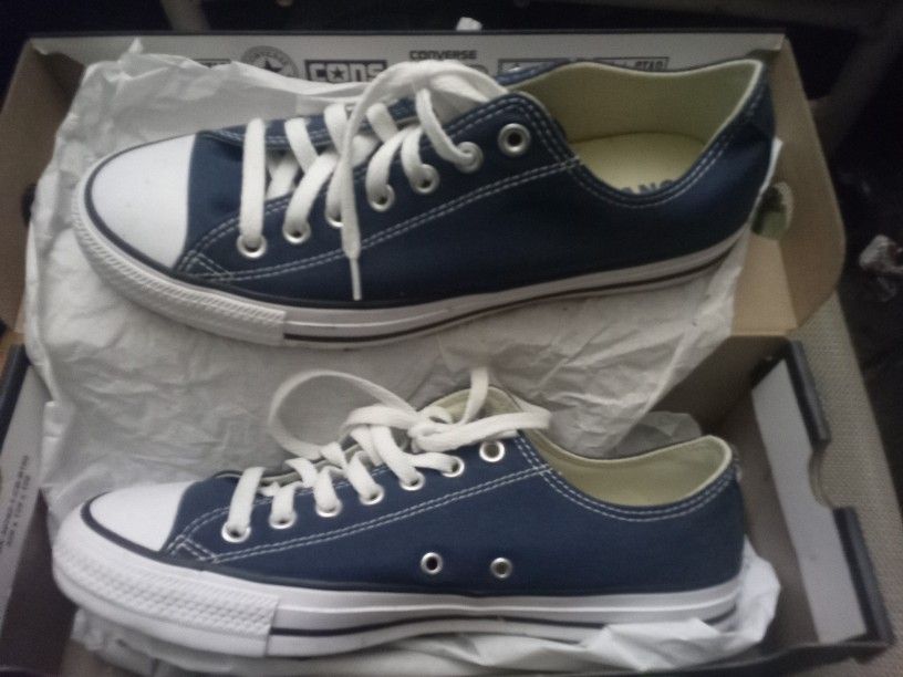 Dark Blue Low top Converse" Chucks"$40