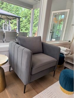Velvet accent chair