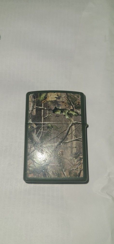 Vintage 2011 Zippo Realtree Camo I11 Lighter