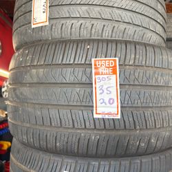 305/35/20 one tire used good condition Pirelli