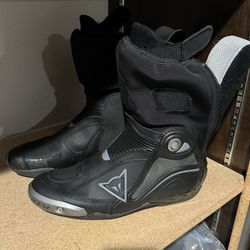 Dainese Axial D1 Motorcycle Boots - 43