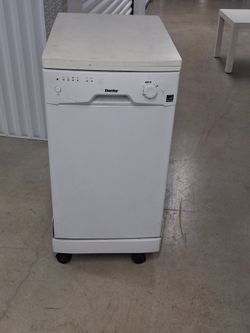 Portable dishwasher