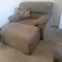 Love Seat and Otterman
