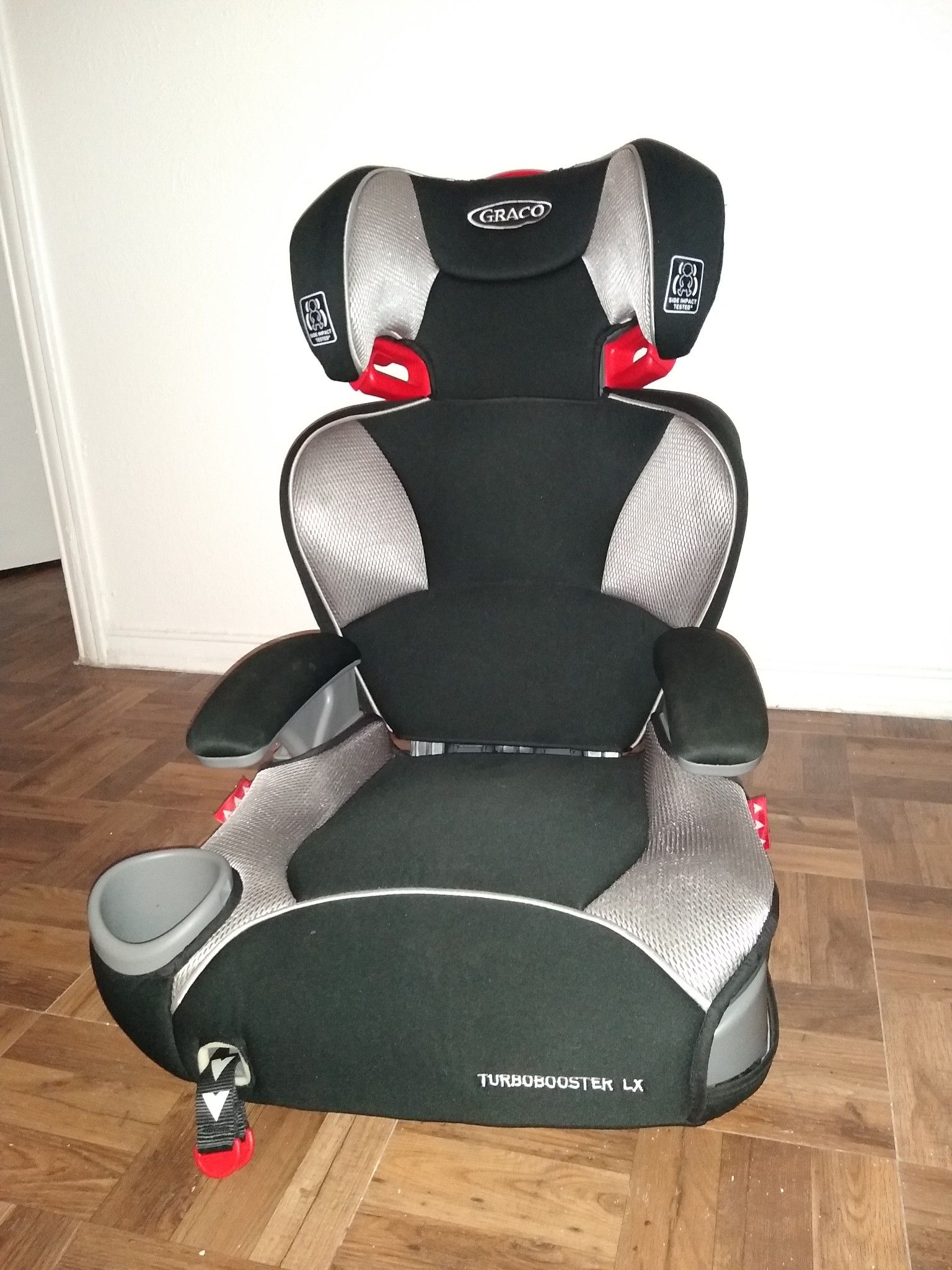 Booster car seat (Graco)