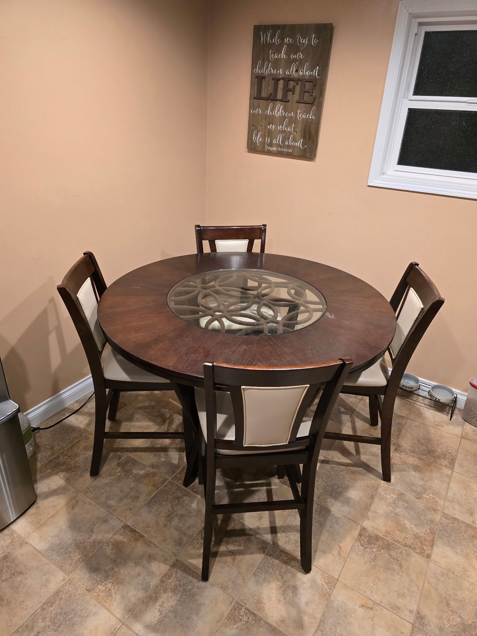 Dining table set