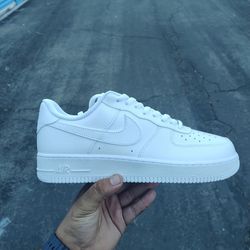 White Air Force 1 Size 10.5