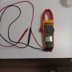Fluke  376 Electrical  Clamp Meter Tester 