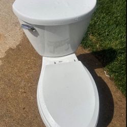 White Tolet