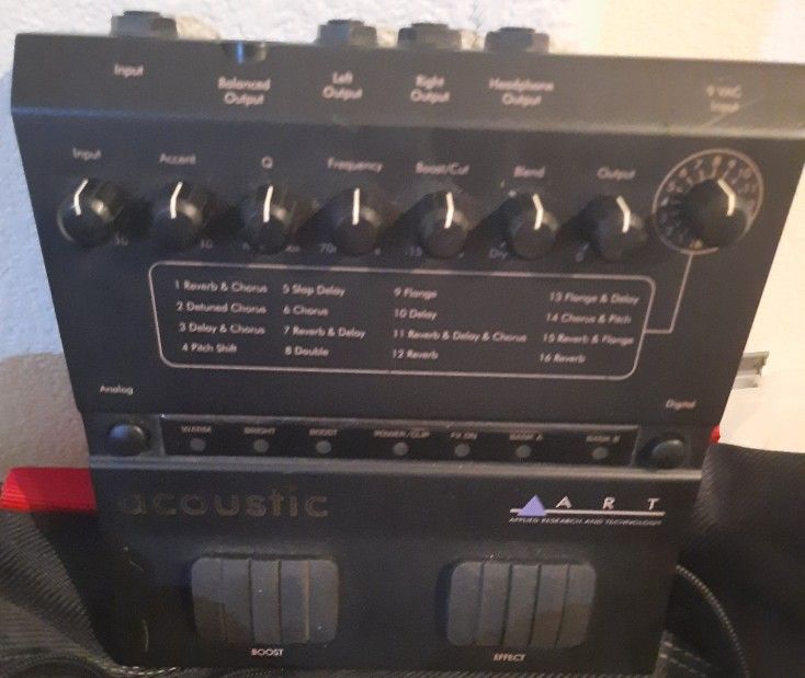 Acoustic Guitar Multiple Delay Sound Box