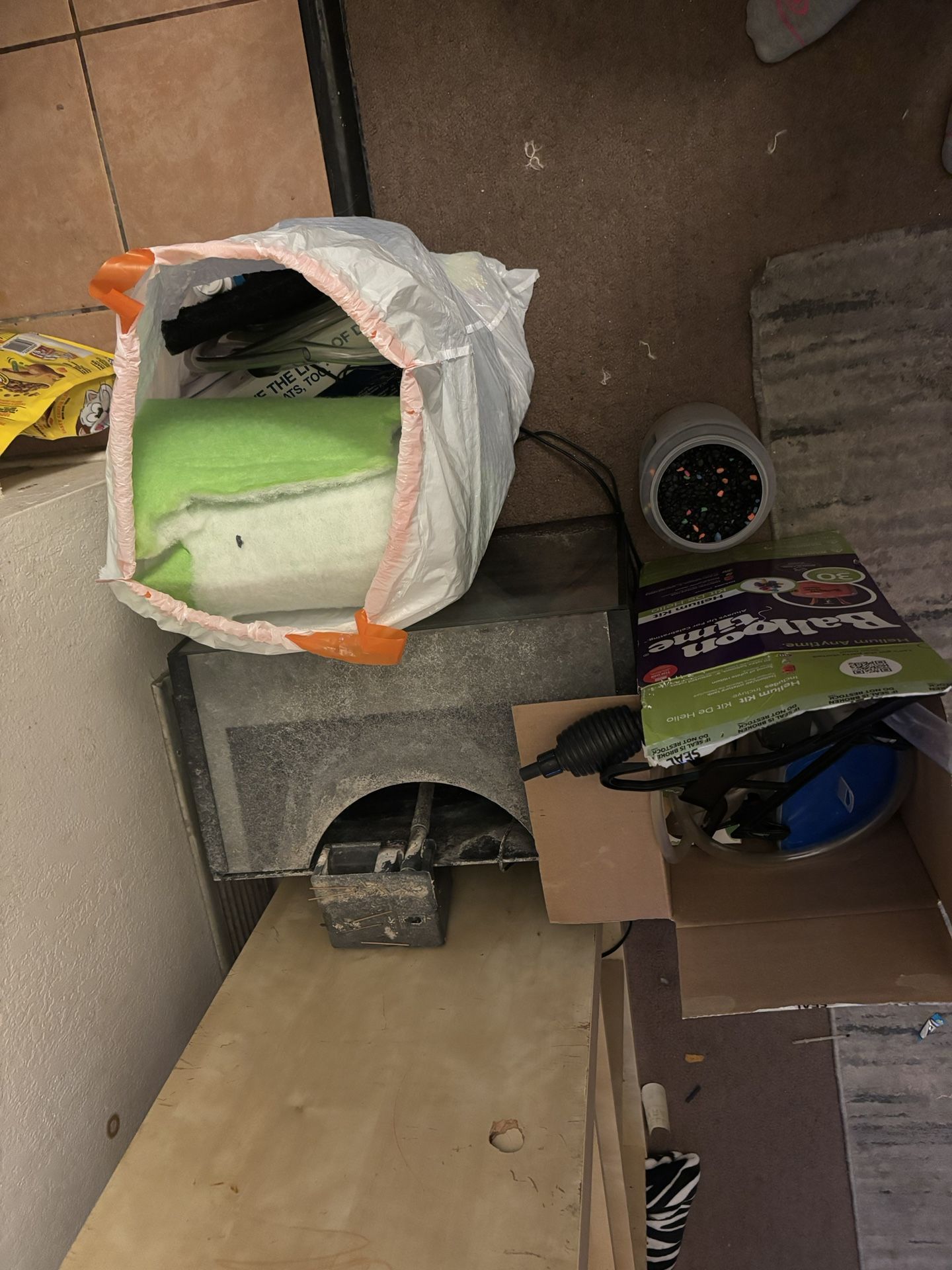 Various Fish Tank Supplies & 10 Gallon Tank