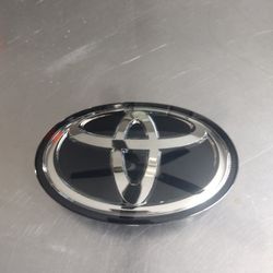 Toyota Corolla Hatchback Trunk Emblem (2019-2025)