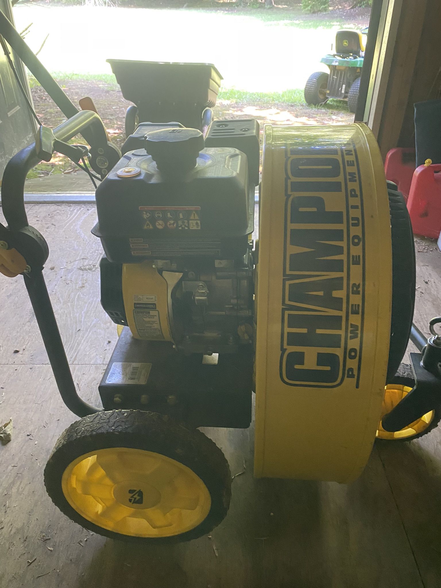 Leaf Blower