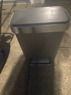 Garbage can