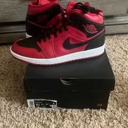 Air Jordan 1 Mid 
