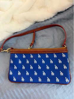 Dooney & Bourkey small clutch purse