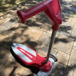 Radio Flyer Grow With Me Scooter