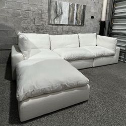 White Cloud Sectional *** NEW ****