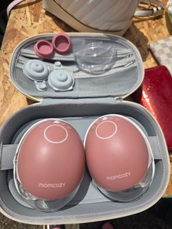 Momcozy M9 wearable pumps