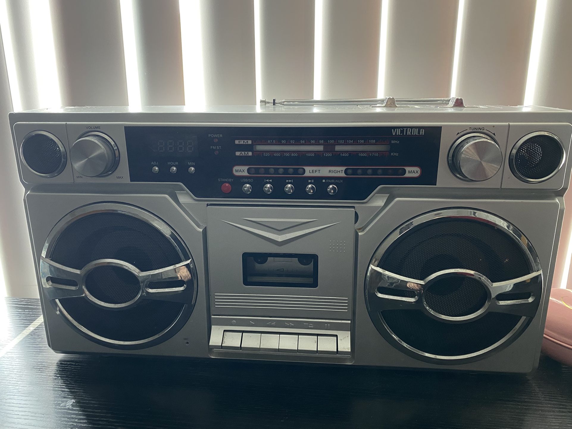Victrola Cassette/BT radio