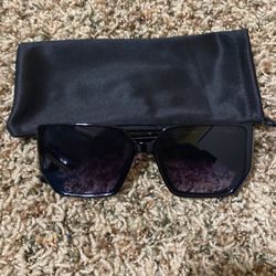 Gucci Sunglasses - Black 