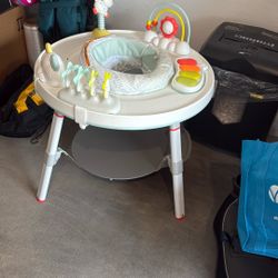 Baby activity center