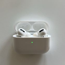 Apple AirPods Pro 1st Generation