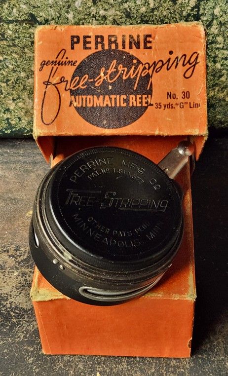 Vintage Perrine Mfg. Co. Free Stripping No. 30 Automatic Fly Fishing Reel w/ Box