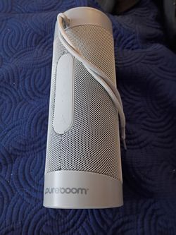 Pure boom pillar wireless speaker