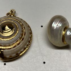 Vintage Snail Seashell Pendants