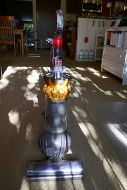 DYSON SMALL BALL CORDER UPRIGHT VACUUM CLEANER 