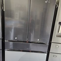 Un Refrijerador Cuatro Puertas 90 Dias De Garamtia Se Yeva Adomisilio
