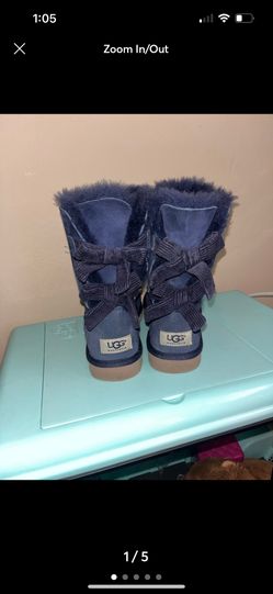 Women’s Uggs Sz 6