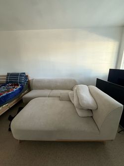 VALYŌU Solid Wood Sectional — Hawaiian furniture brand — Beige, Facing Left