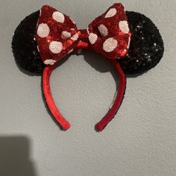 Sparkling minnie mouse ears