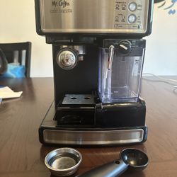 Mr. Coffee Cafe Barista Black & Silver Premium Espresso/Latte/Cappuccino Maker with Milk Frother