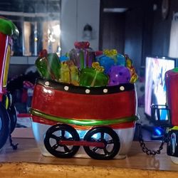 New In The Box Took It Out To Take A Picture Three-piece Train Lights Up Retail Price $95
