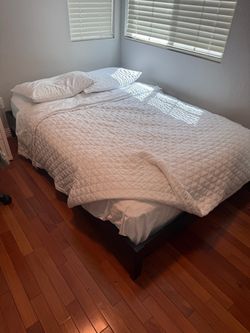 Full Size Wood Bedframe with Mattress