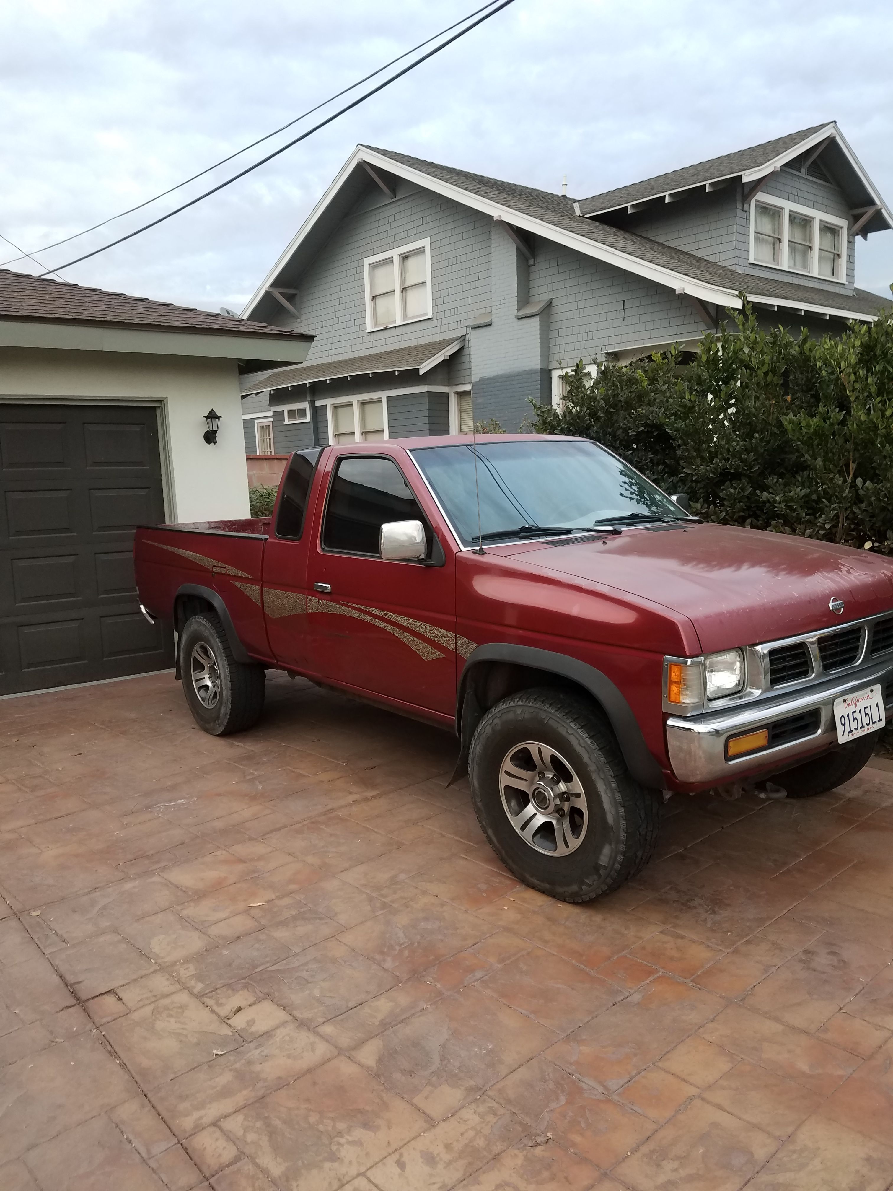 Nissan hardbody pick up