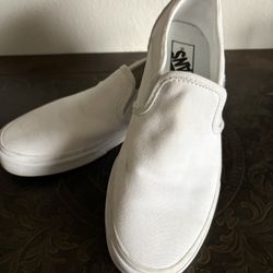 White Slip On Vans Women’s 9